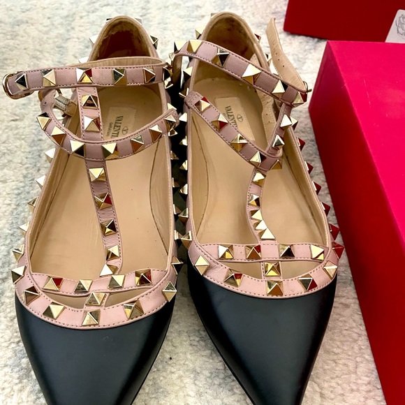 【VALENTINO】ROCKSTUDS FLAT SHOES Valentino Garavani Rockstud rhinestone-embellished Ballerina